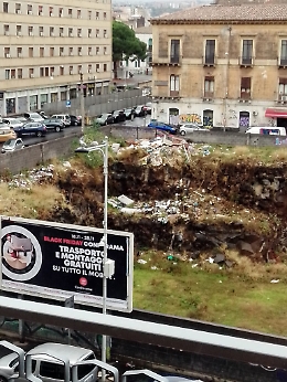 Catania: le eterne fosse diventate discariche