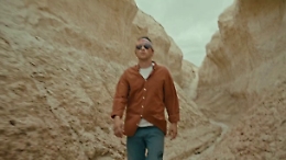 L'uomo che cammina nel vuoto: la nuova impresa spettacolare di Jaan Rose