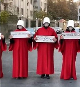 Iran, aboilita la Polizia morale: prima vittoria per i manifestanti