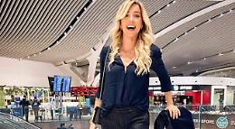 Silvia Salis aggredita verbalmente dal tassista: «Niente pos, paghi in contanti, la pacchia è finita»