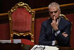 P.a: Zangrillo, rinnovare contratti e potenziare organici