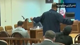 Iran, il video del processo al manifestante giustiziato: «Accusato di ‘inimicizia contro Dio'»