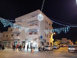 Lampedusa, accese le luminarie, ma sarà un Natale triste