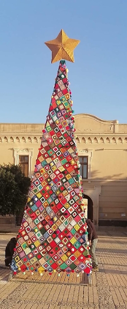 A Menfi un Albero di Natale ecologico