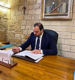 Antimafia, Gennuso si autosospende dalla carica