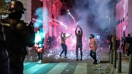 Scontri e incidenti dopo la vittoria del Marocco, più di 40 arresti a Parigi