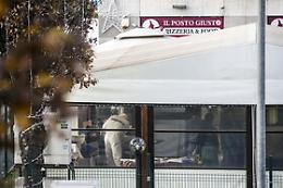 Sparatoria Roma, l&lsquo;aggressore appena bloccato: &laquo;Maledetti, mi avete lasciato 6 anni senza acqua&raquo;