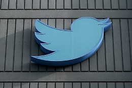 Twitter vieterà di pubblicare collegamenti ad altri social