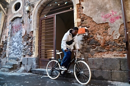 Progetto "Sottosopra", a Catania la lotta alla povertà abitativa e all'esclusione sociale