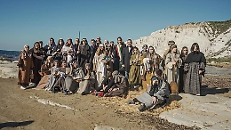 Natale, il suggestivo presepe alla Scala dei Turchi