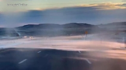 Bufera polare negli Usa, in Wyoming le temperature scendono fino a -57°: le strade sferzate dal vento gelido
