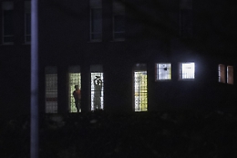 Beccaria: fuga su impalcature, uno si &egrave; calato con lenzuolo