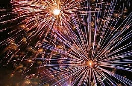 Il Codacons ai sindaci: «Vietate i botti di fine anno, inquinano e sono pericolosi»