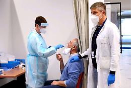 Covid, cala l'incidenza. Nessuna Regione a rischio alto