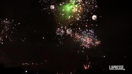 Capodanno 2022, lo spettacolo (unico) dei fuochi d'artificio a Napoli