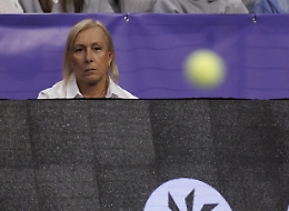 Tennis, Navratilova: &laquo;Ho un doppio tumore, ma conto di uscirne&raquo;