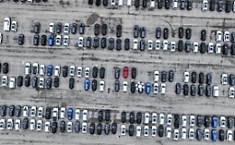 Ripartono gli incentivi per l'acquisto delle auto dopo anno nero per le vendite