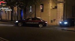 Sequestrano e torturano tredicenne per oltre un'ora: in carcere due quindicenni