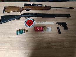 Piccolo arsenale in un'auto posteggiata al Villaggio S. M. Goretti: un arresto