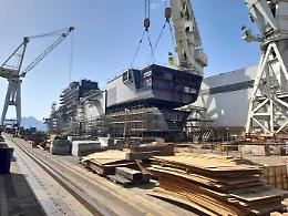 Nave anfibia della Difesa del Quatar quasi pronta nel cantiere di Palermo