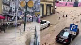 Inondazioni a Oporto in Portogallo, strade sommerse dal fango