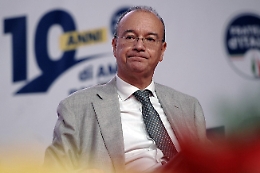 La mamma finlandese che lascia Siracusa, il ministro Valditara non ci sta: «Qui prof di valore»