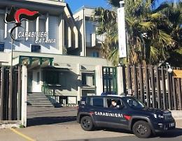 Ricatta l'ex compagna con filmati "intimi": pregiudicato arrestato nel Catanese