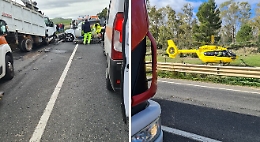 Violento scontro frontale sulla Catania-Gela tra un camion e una vettura: un morto e 4 feriti gravi