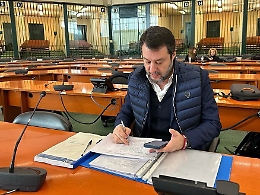 "Open Arms", Salvini a Palermo: «Rischio 15 anni di carcere per aver difeso l'Italia»