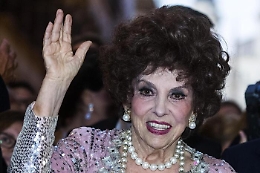 E' morta Gina Lollobrigida, la "bersagliera" che ha fatto innamorare l'Italia