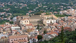 Messina Denaro, nella città del boss brindisi con champagne e silenzio