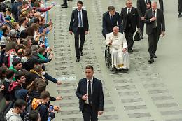 Papa: la salute non è un lusso