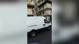 «Dai talia unnè, cu fuggoni biancu», la sorpresa dei palermitani mentre il boss viene portato via