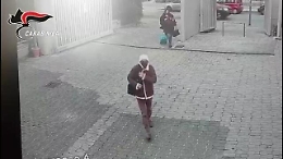 Matteo Messina Denaro, l'arrivo in clinica prima dell'arresto: da solo e con il volto coperto da una mascherina