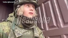 Ucraina, giornalista russa ferita da un colpo di artiglieria mentre registra un video