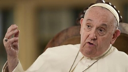 Papa Francesco, «Io sto bene anche se potrei morire domani. Ratzinger? Ho perso un papà»