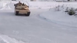 Ucraina, la tv russa prende in giro i tank Abrams