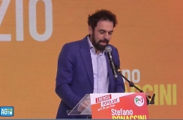 Dino Giarrusso va col Pd, ma è rivolta nella base Dem e Provenzano non le manda a dire