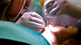 Agrigento, svolgeva anche attività privata: Corte dei Conti condanna dentista della Asp