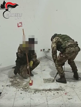 Messina Denaro, Ris a caccia di bunker con sonar e martello pneumatico