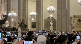 S. Agata, l'uscita del busto reliquario dalla Cattedrale dopo Messa dell'Aurora