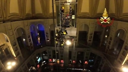 La spettacolare evacuazione dell'ascensore all'interno della Mole Antonelliana