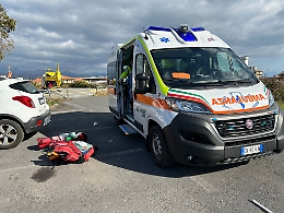 Investito da un'auto pirata mentre era a piedi: giovane acese in fin di vita