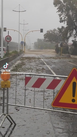 Catania, alla Plaia la sabbia "ricopre" pure la strada