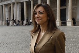 Abiti, gioielli e libri hard comprati con i soldi della Regione, Augusta Montaruli si dimette da sottosegretaria dopo la condanna definitiva