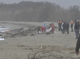 Naufragio migranti, il mare di Cutro restituisce l'81esima vittima