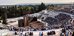 L'ex soprintendente dell'Inda Antonio Calbi: «Lasciate in pace il teatro greco di Siracusa, i cantanti pop e rock dicano no a un sopruso»
