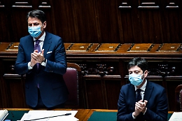Covid, chiusa l'inchiesta di Bergamo: tra i 19 indagati per epidemia colposa l'ex premier Conte e l'ex ministro Speranza