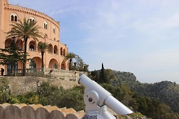 Lavori "lumaca" al Castello Utveggio, Schifani minaccia denunce in Procura