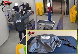 Giarre, preso il rapinatore con la maschera di carnevale